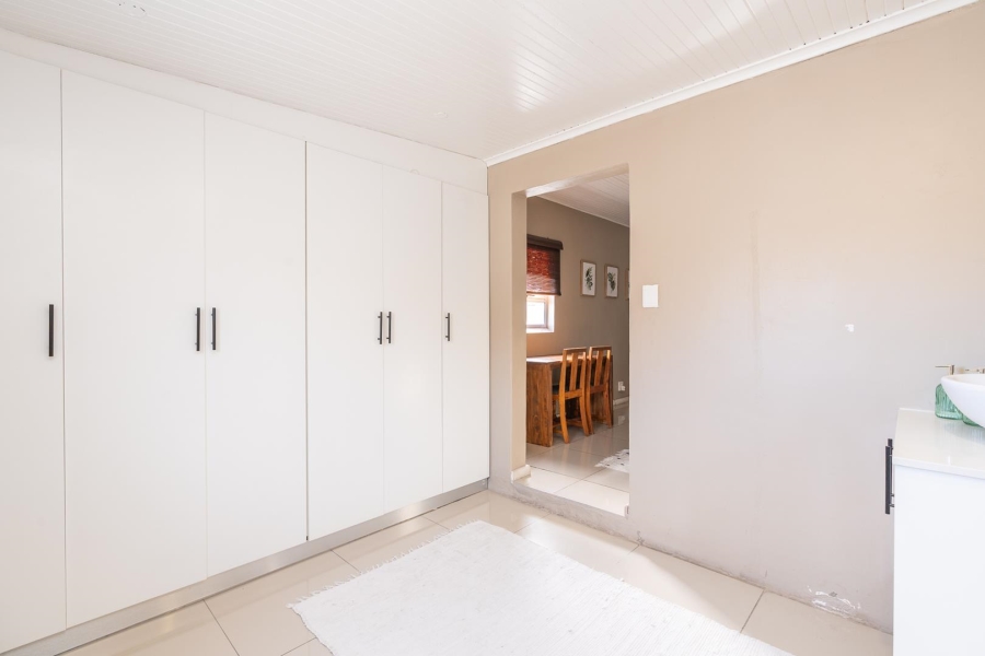 3 Bedroom Property for Sale in Bothasig Western Cape